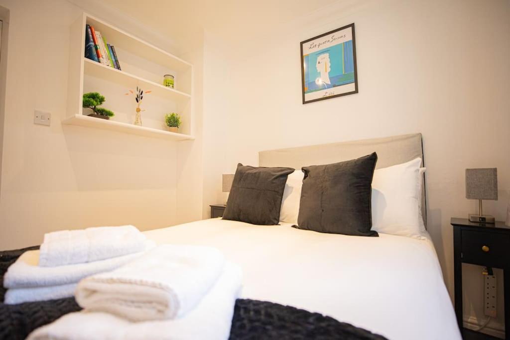 Perfect Location 4Bed 2 Bath Spacious Apartment London Exterior foto