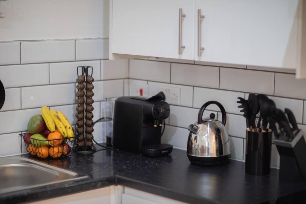 Perfect Location 4Bed 2 Bath Spacious Apartment London Exterior foto