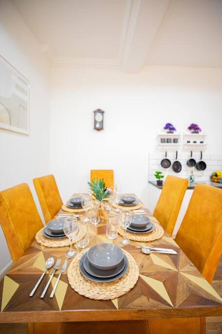Perfect Location 4Bed 2 Bath Spacious Apartment London Exterior foto